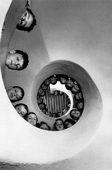 Martine Franck -&nbsp;'Children's library built by the Atelier de Montrouge (Jean Renaudie, Pierre Riboulet, Gerard Thurnauer and Jean-Louis Veret), Clamart (on the outskirts of Paris), France, 1965