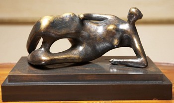 Henry Moore -&nbsp;Reclining Woman No 1